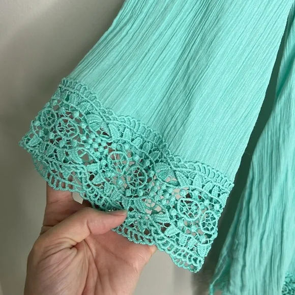 Isaac Mizrahi New York Daisy Crochet Lace Cover Up Tunic size Small - Picture 7 of 13